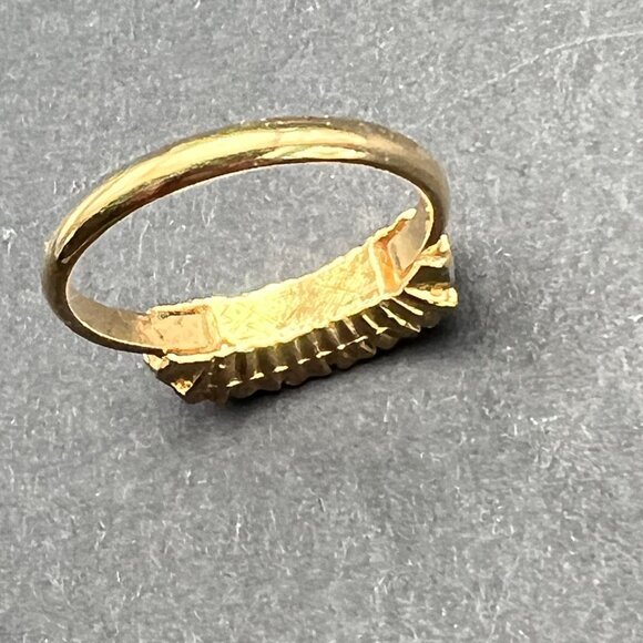 Womens Fashion Band Ring Gold Tone Two Row Clear Crystal Size 8 3/4 - Picture 6 of 8